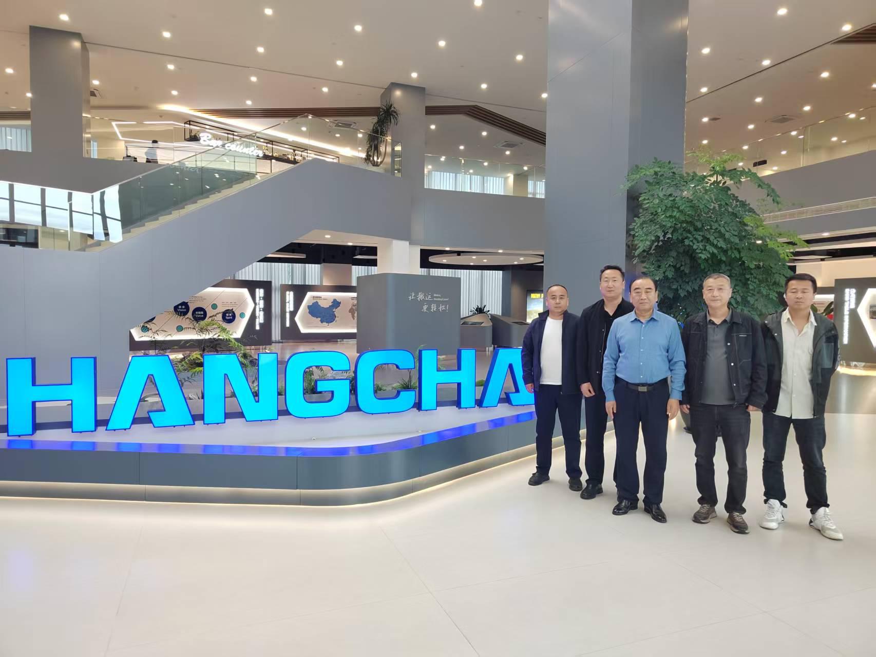 宝鸡杭叉公司赴杭叉集团总部参观学习